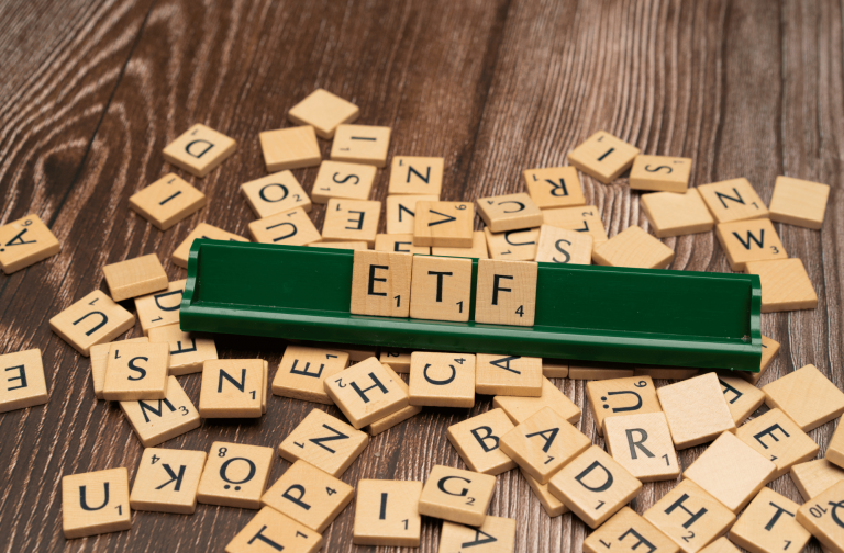 ETF-Sparpläne für Einsteigerinnen: Vermögen einfach aufbauen in 12 Schritten